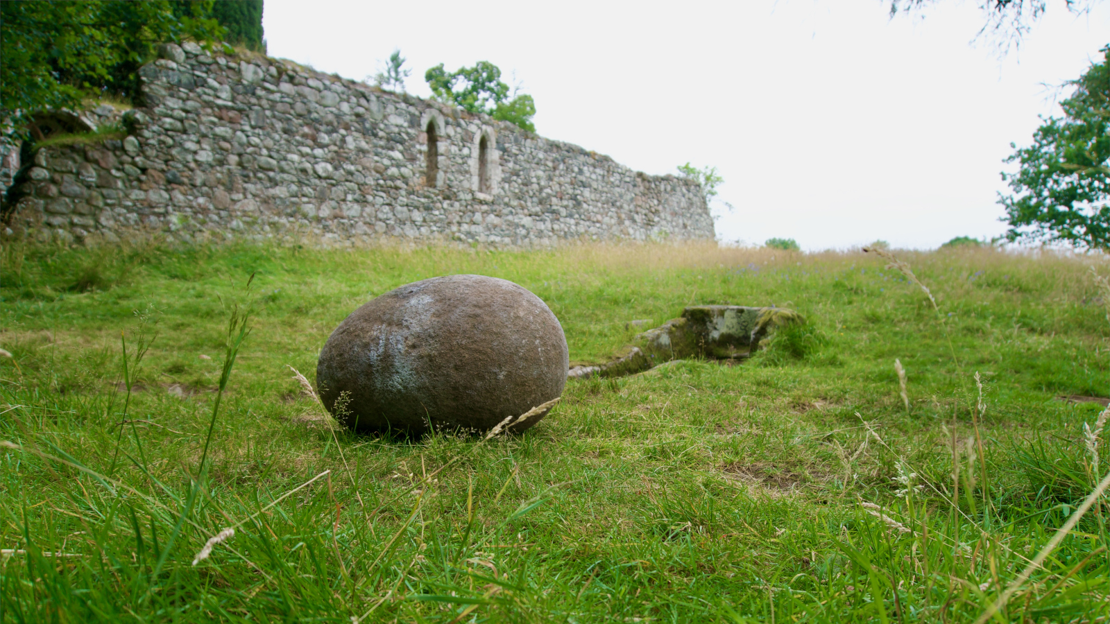 The Barevan stone at the sarcophagus