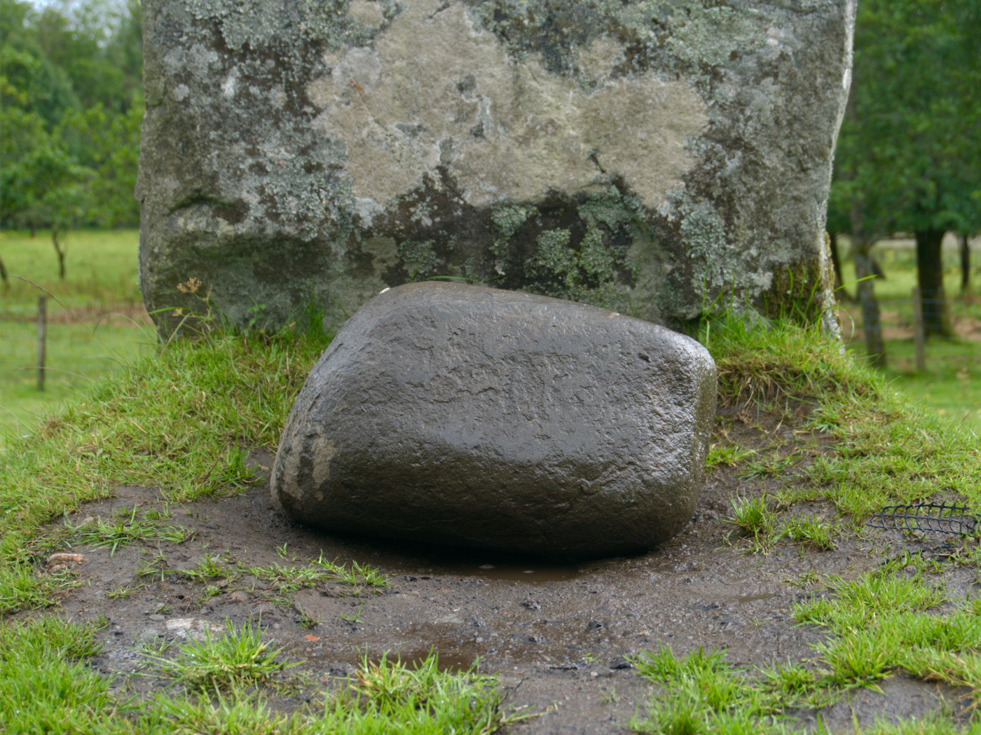 The Puterach stone sat on the ground in front of the Pudrac plinth